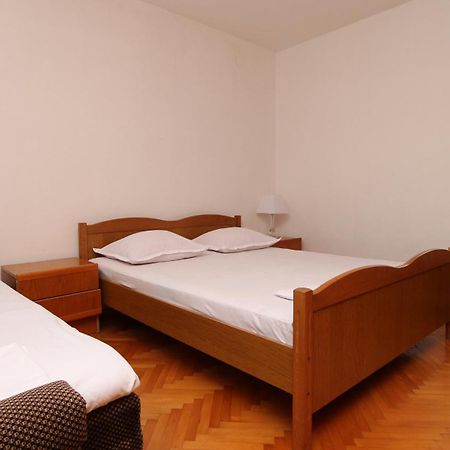 Dinka Guesthouse Макарска Экстерьер фото