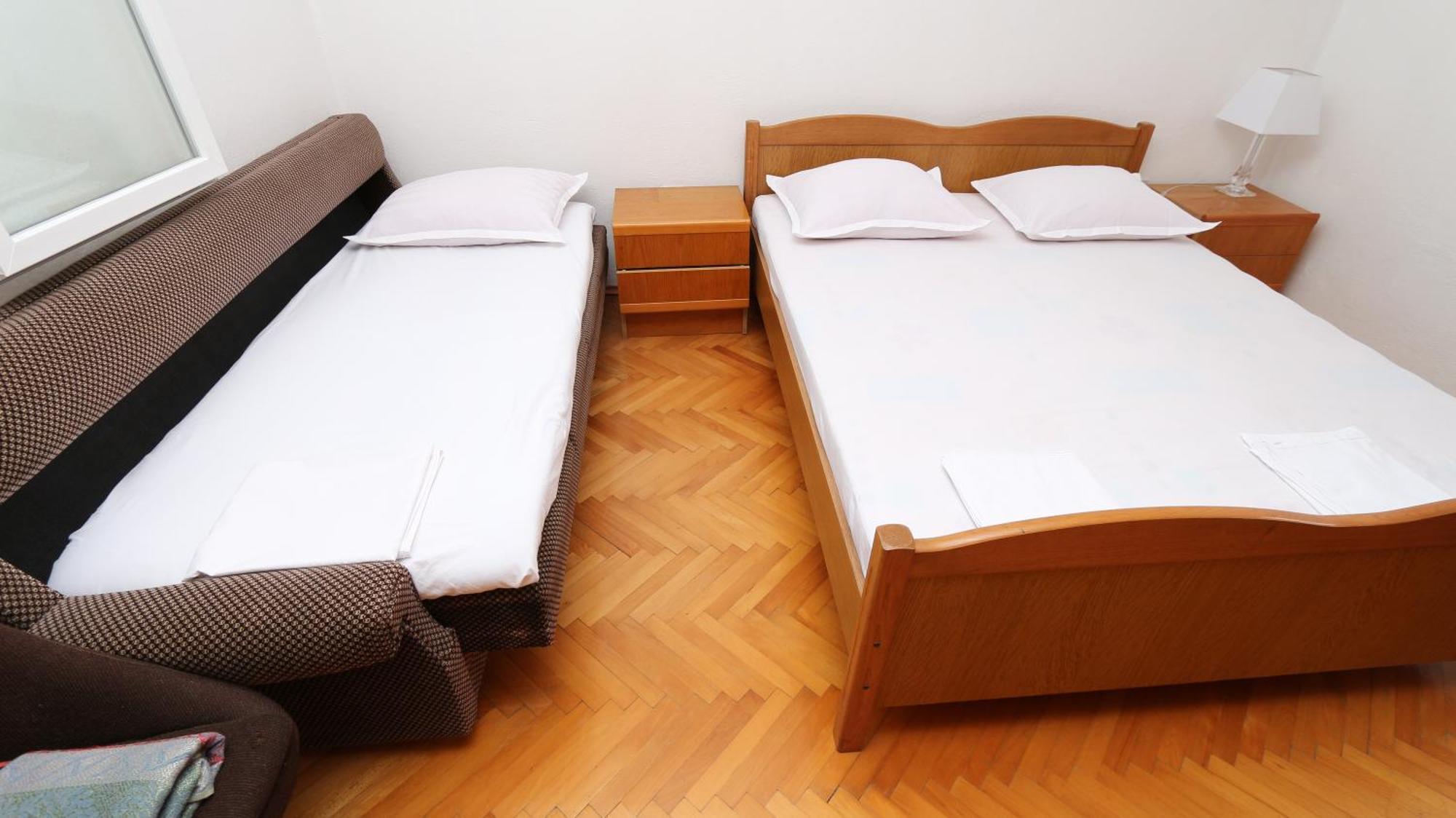 Dinka Guesthouse Макарска Экстерьер фото