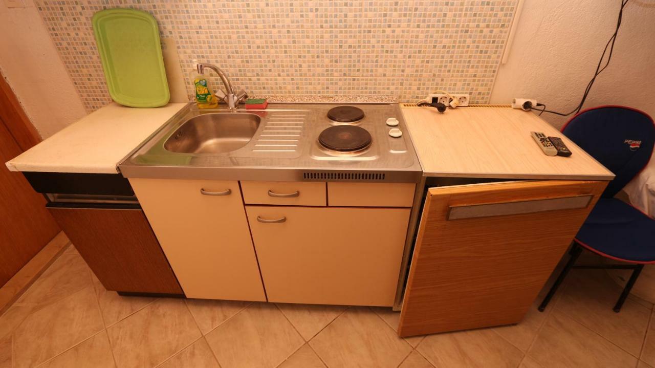 Dinka Guesthouse Макарска Экстерьер фото
